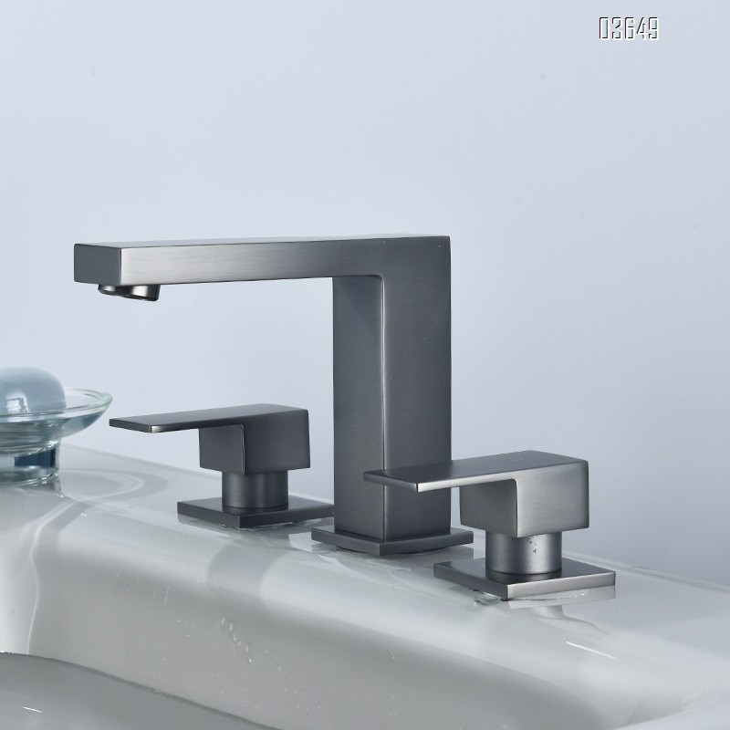 Modern Design  Deck-Mounted 2 Handle 3 Hole Hot and Cold Mixer Tap Bathroom Brass  Basin Faucet