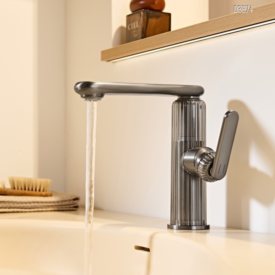 Gun Grey Full Brass Hot and Cold Water Faucet for Bathroom Vanity, Luxury Single-Hole Basin Faucet for Washbasin
