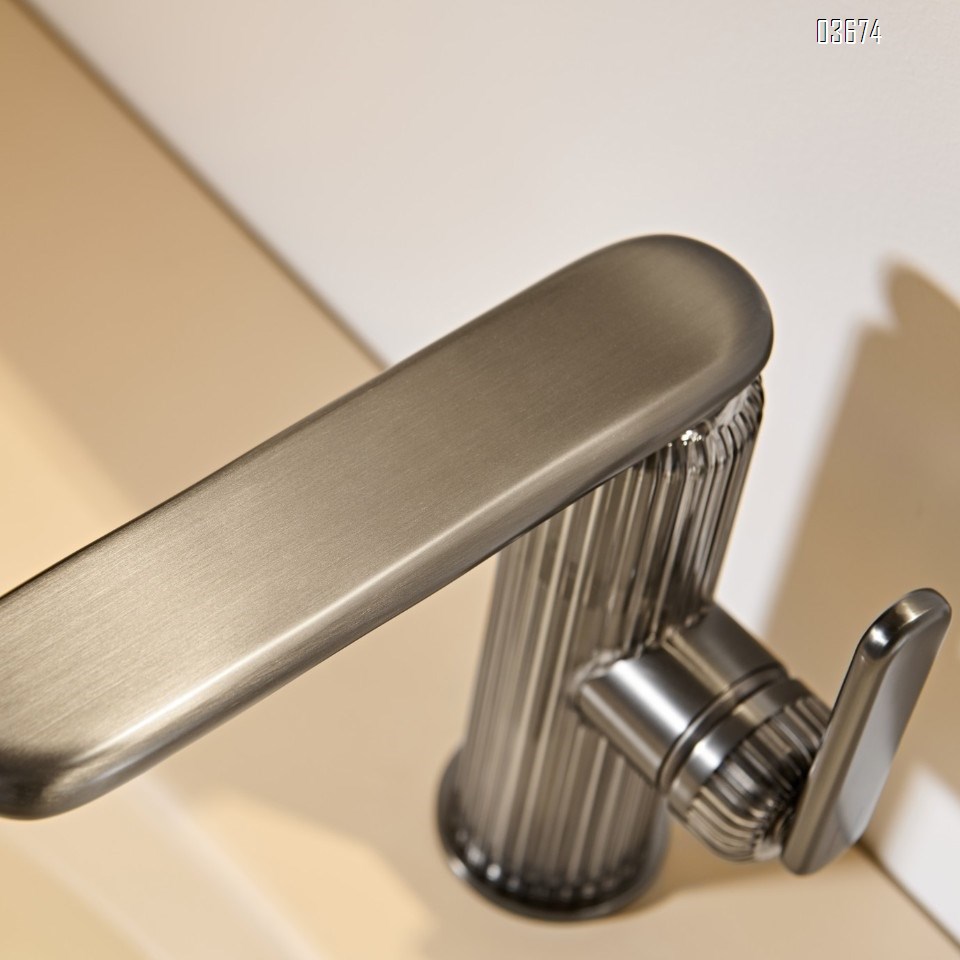 Gun Grey Full Brass Hot and Cold Water Faucet for Bathroom Vanity, Luxury Single-Hole Basin Faucet for Washbasin