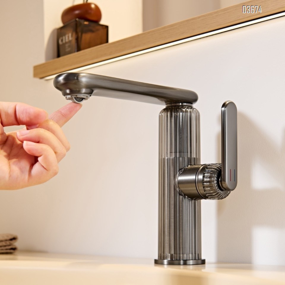 Gun Grey Full Brass Hot and Cold Water Faucet for Bathroom Vanity, Luxury Single-Hole Basin Faucet for Washbasin