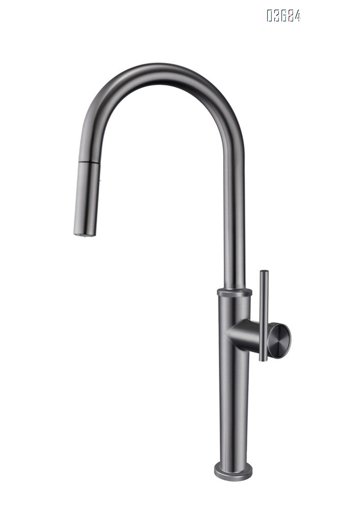 Gold Kitchen Faucet for Home Use, Magnetic Pull-Down Swivel Faucet for Vegetable Washing Sink, Dual-Temperature (Hot & Cold) Splash-Resistant Faucet