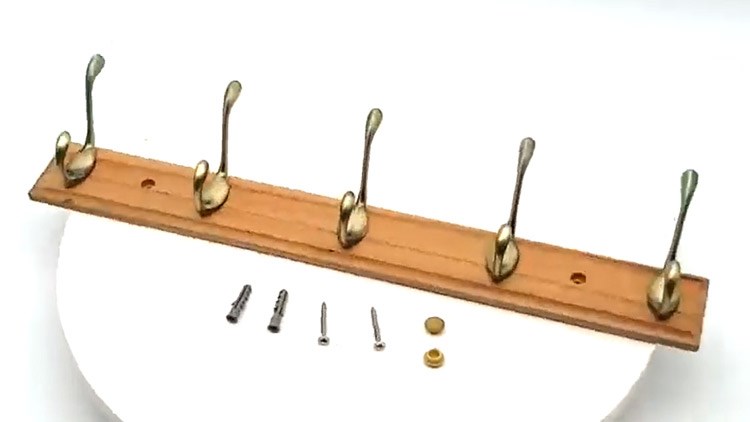 High quality beech and zinc alloy clothes hook | green bronze zinc alloy wooden  hook